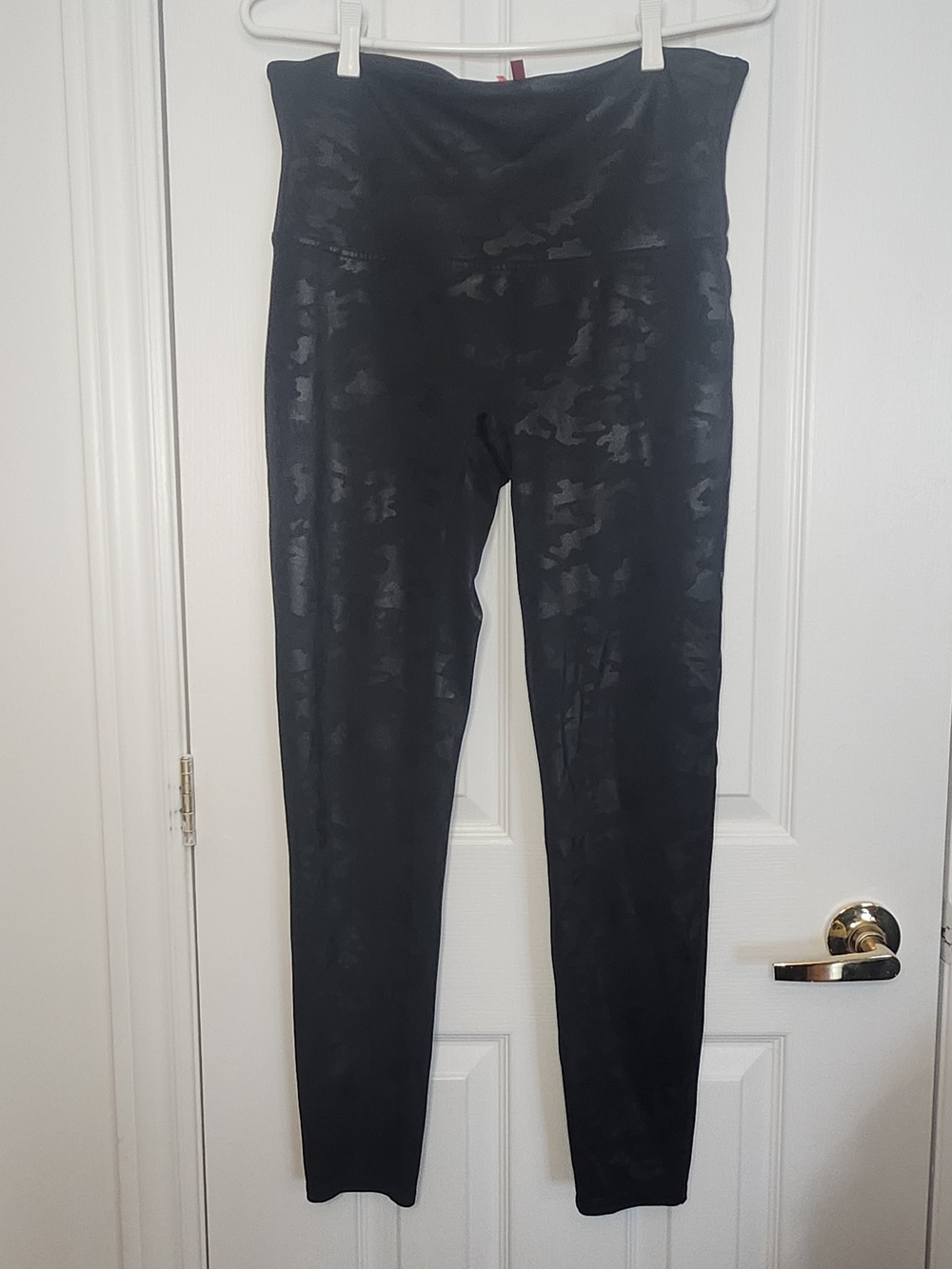 SPANX Black & Gray Shiny Camo High-Waist Leggings Sz 1X - Picture 2 of 5